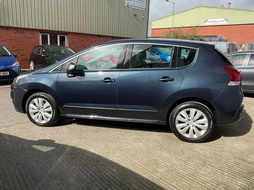 Second-hand Peugeot 3008 Active 2014 Albastru Break