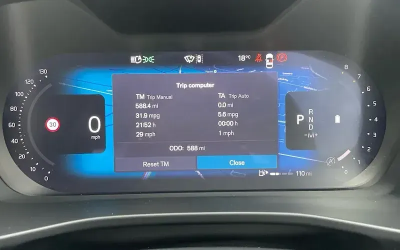 New Volvo XC40 Plus 163 HP (119 kW) 2027 Black SUV