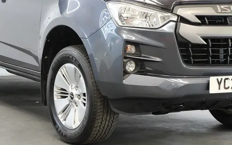 Used Isuzu D-Max 165 HP (121 kW) 2021 Grey Pickup