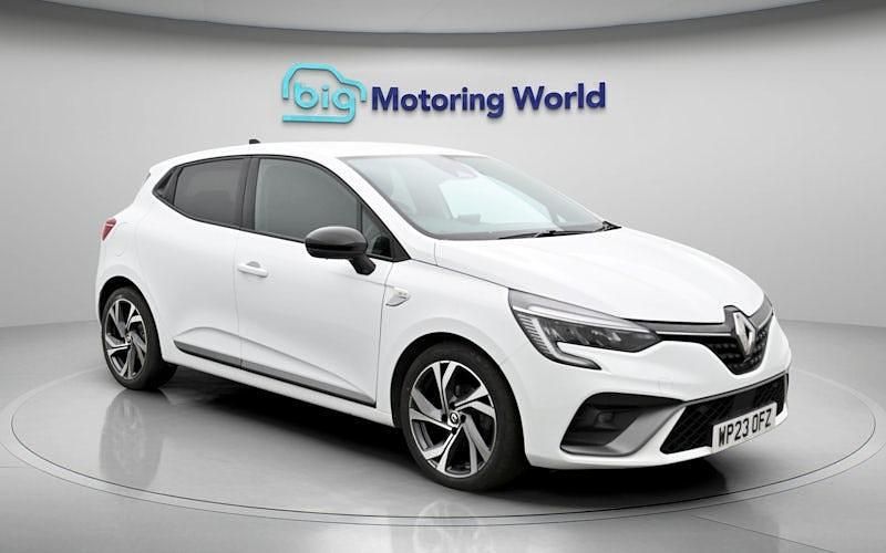 Used Renault Clio V RS Line 90 HP (66 kW) 2023 White Hatchback