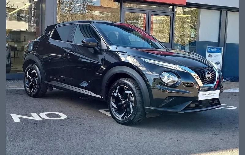 Used Nissan Juke N-Connecta 112 HP (82 kW) 2023 Black SUV