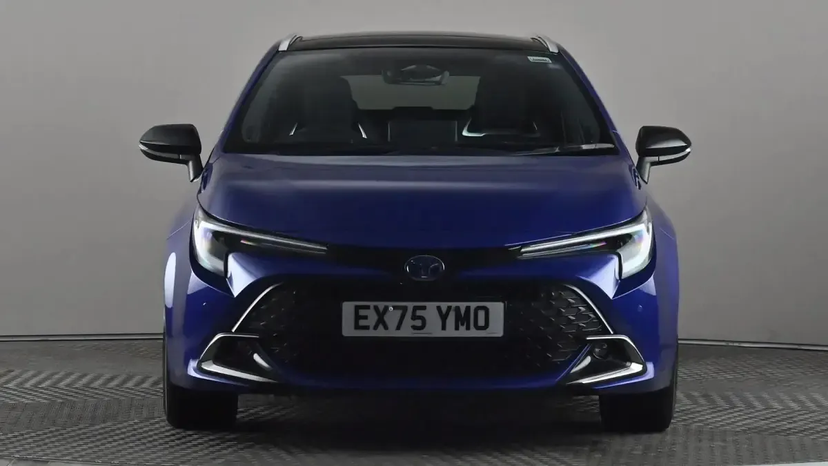 Used Toyota Corolla 178 HP (130 kW) 2025 Blue Estate