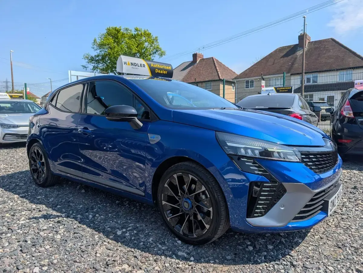 Begagnad Renault Clio V Esprit Alpine 143 HK (105 kW) 2024 Blå Halvkombi