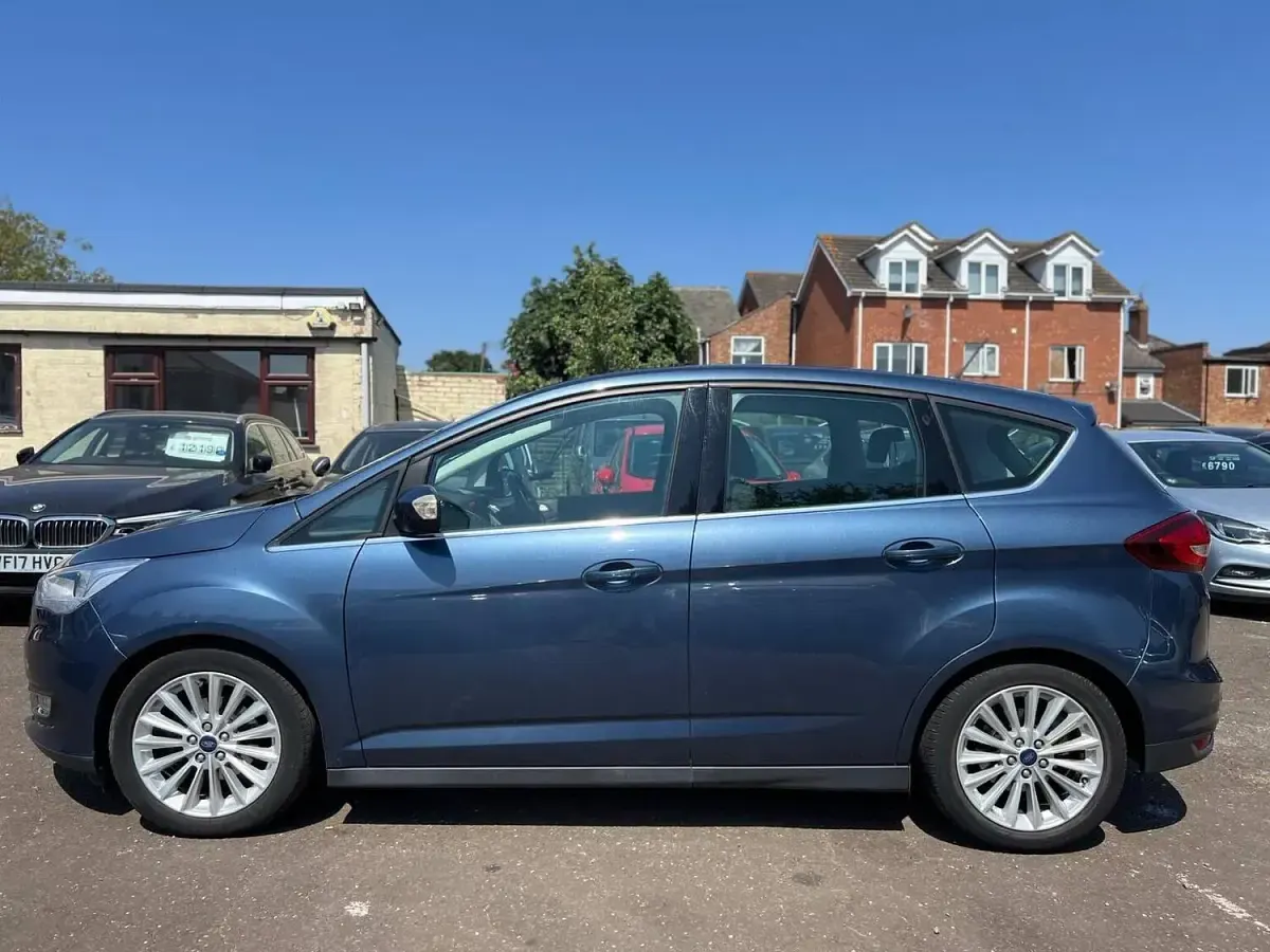 Used Ford C-MAX Titanium 125 HP (91 kW) 2019 Blue MPV
