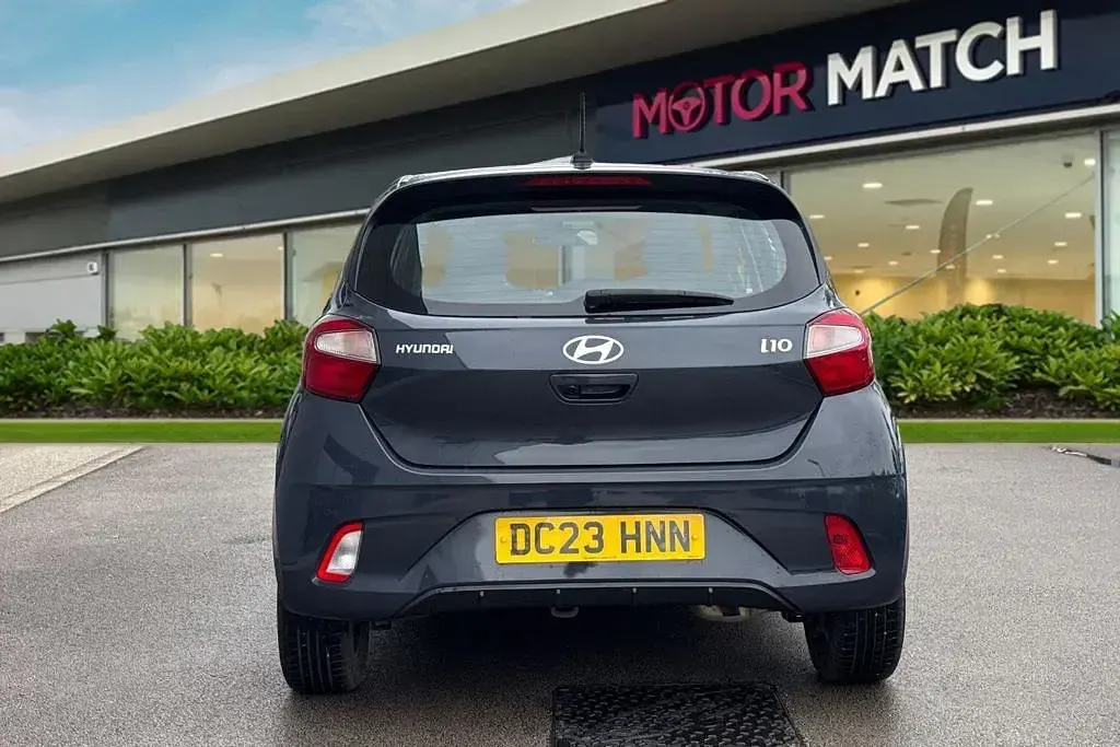 Used Hyundai i10 Advanced 2023 Grey Hatchback