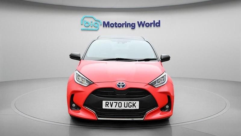 Used Toyota Yaris Hybrid Edition 116 HP (85 kW) 2020 Orange Hatchback