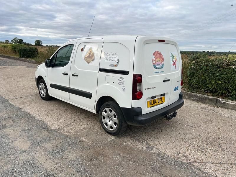 Used Peugeot Partner S 2014 White MPV