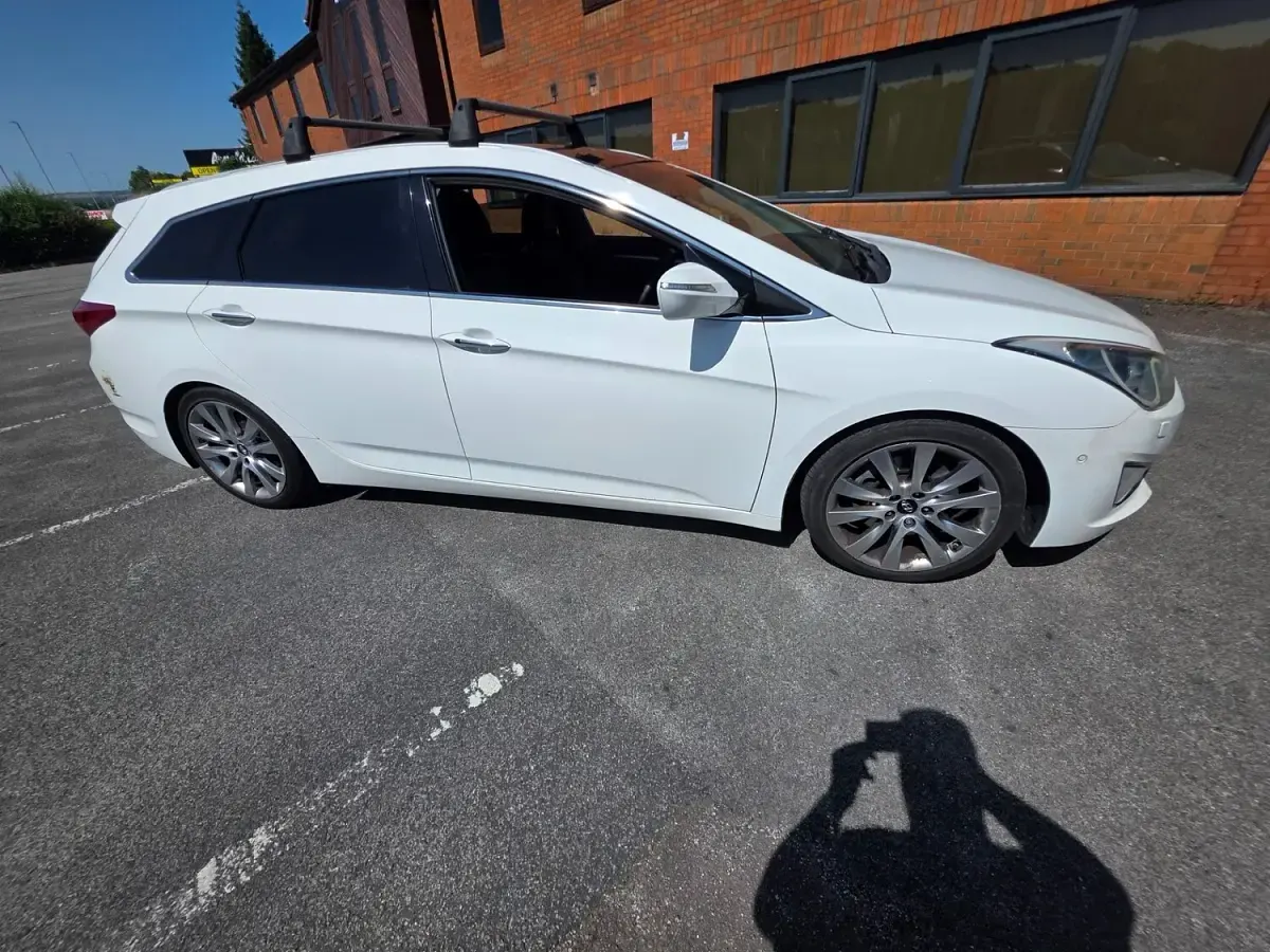 Used Hyundai i40 Premium 136 HP (100 kW) 2012 White Estate