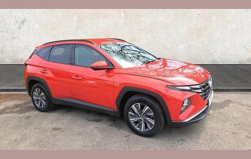 Used Hyundai Tucson SE 150 HP (110 kW) 2023 Red SUV
