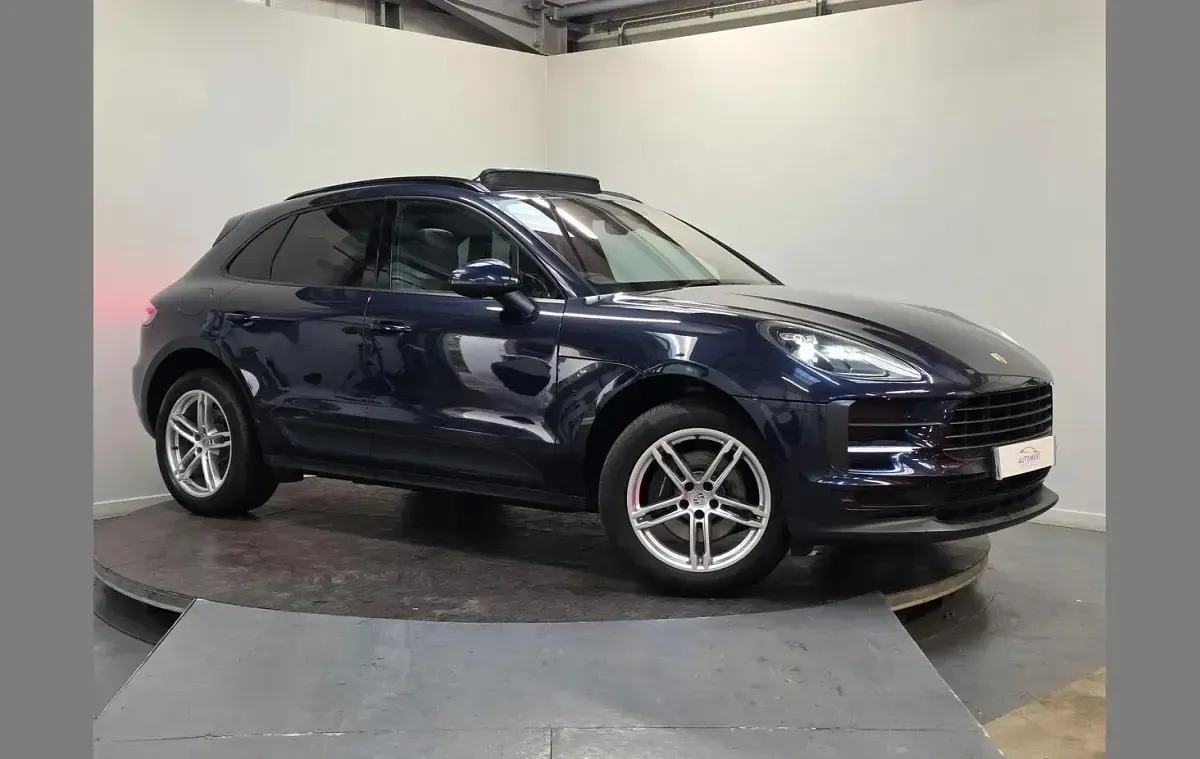Used Porsche Macan 241 HP (177 kW) 2018 Blue SUV