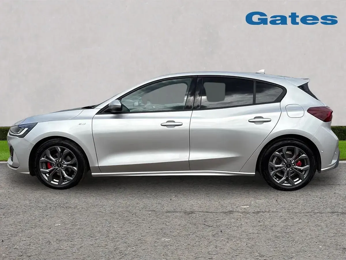 Used Ford Focus ST-Line 125 HP (91 kW) 2025 Silver Hatchback