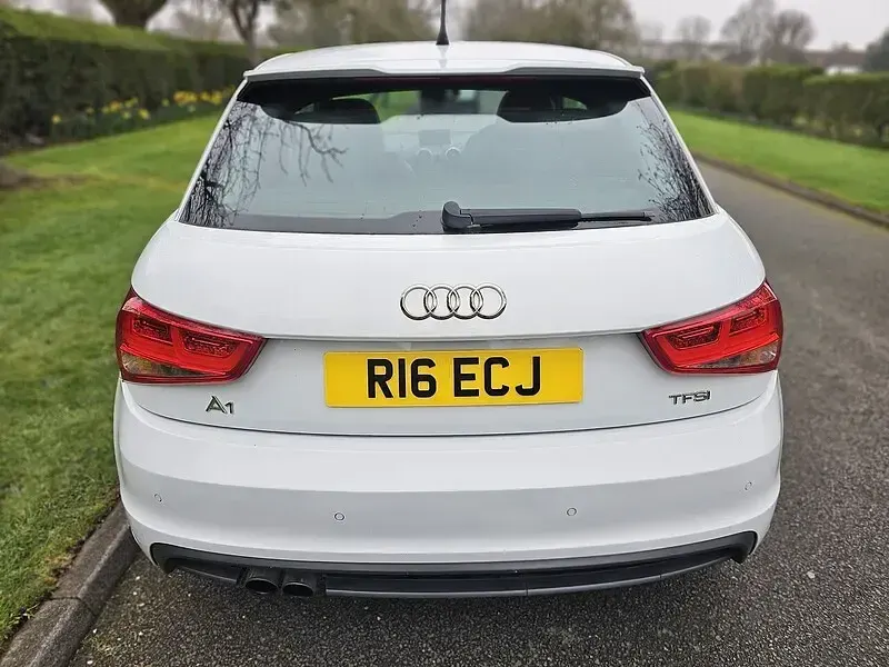 Used Audi A1 S-Line 122 HP (89 kW) 2012 White Hatchback