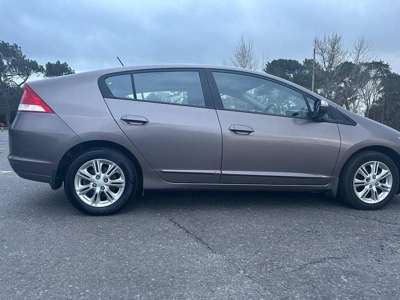 Used Honda Insight Hybrid 102 HP (75 kW) 2011 Silver Hatchback