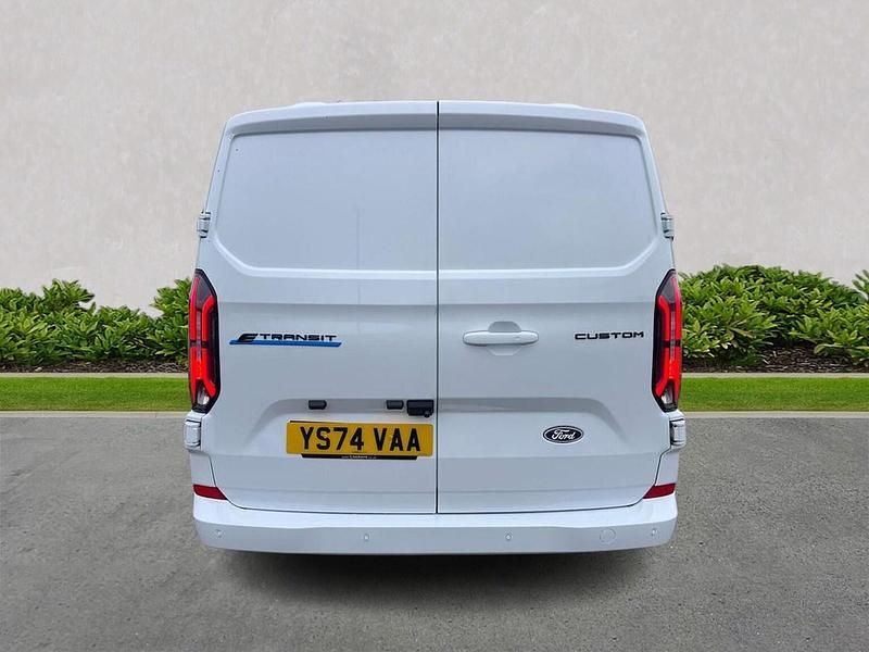 Used Ford E-Transit Limited 100 kW (136 HP) 2024 White Van