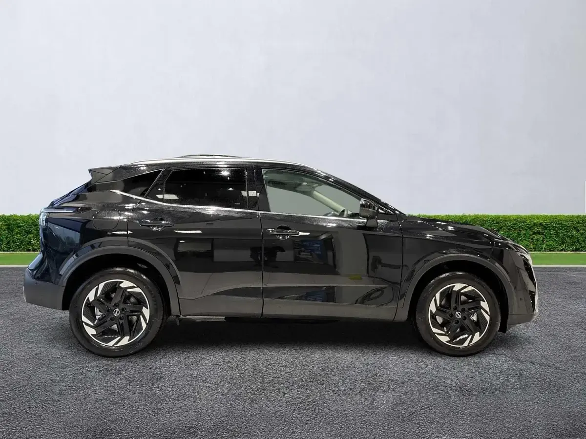 Used Nissan Qashqai N-Connecta 2026 Black SUV