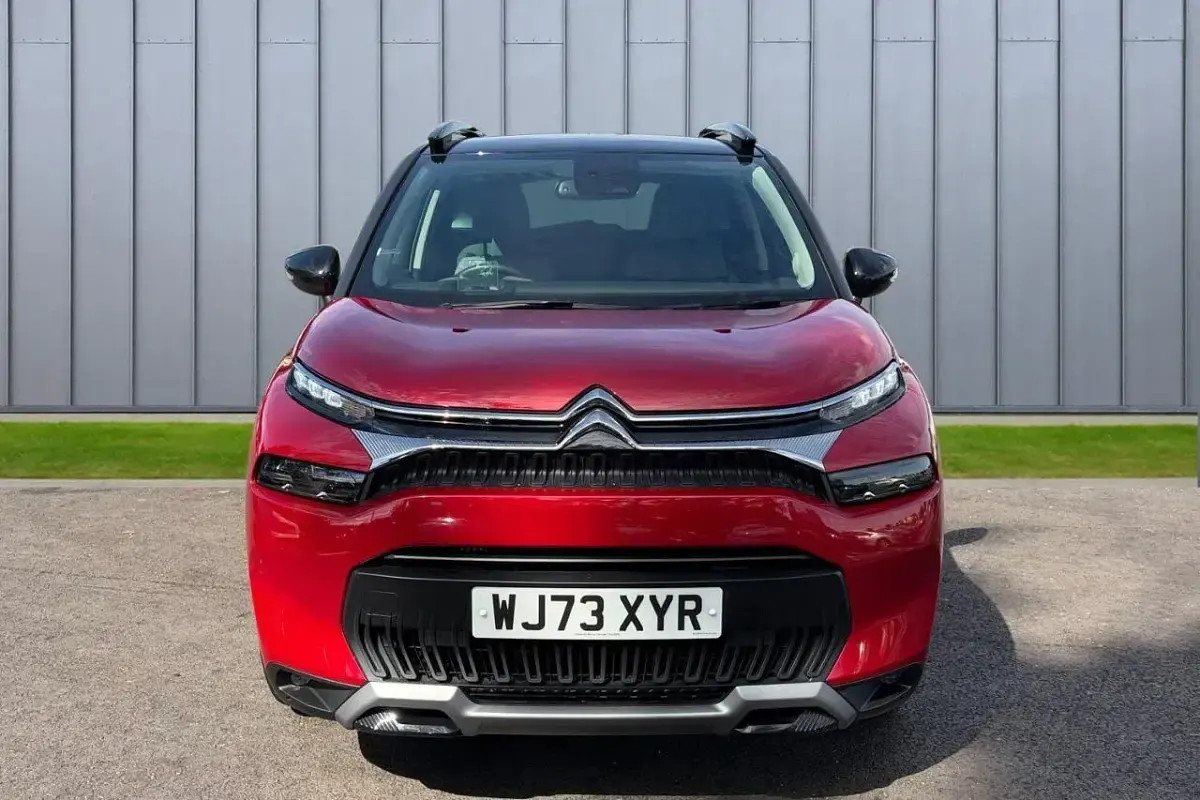 Used Citroën C3 Aircross PureTech 108 HP (79 kW) 2024 Red SUV