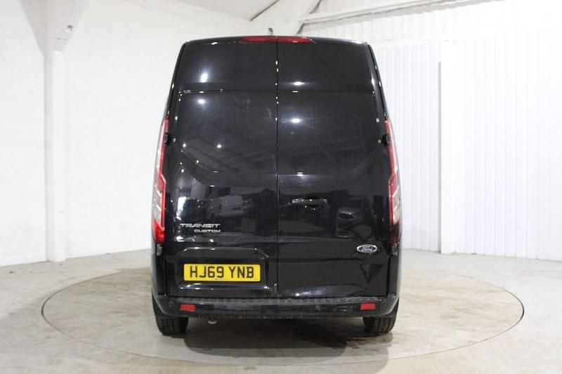 Used Ford Transit Custom Limited 130 HP (95 kW) 2019 Black Van