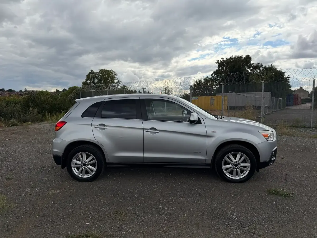 Used Mitsubishi ASX 147 HP (108 kW) 2010 Silver SUV