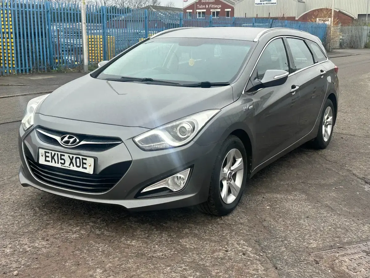 Used Hyundai i40 Style 136 HP (100 kW) 2013 Silver Estate