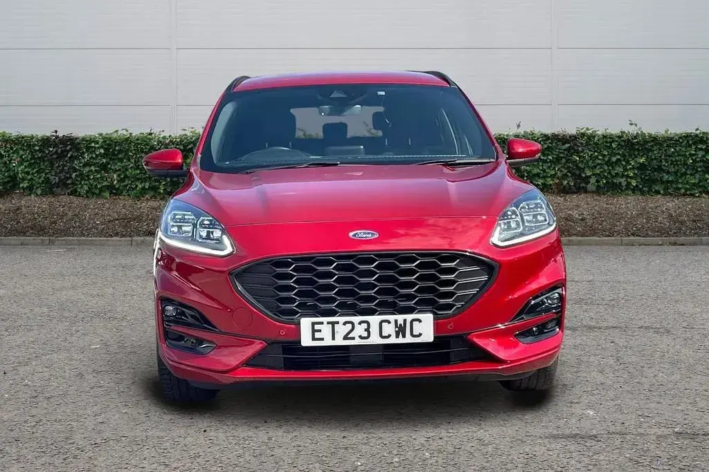 Used Ford Kuga ST-Line 150 HP (110 kW) 2023 Red SUV