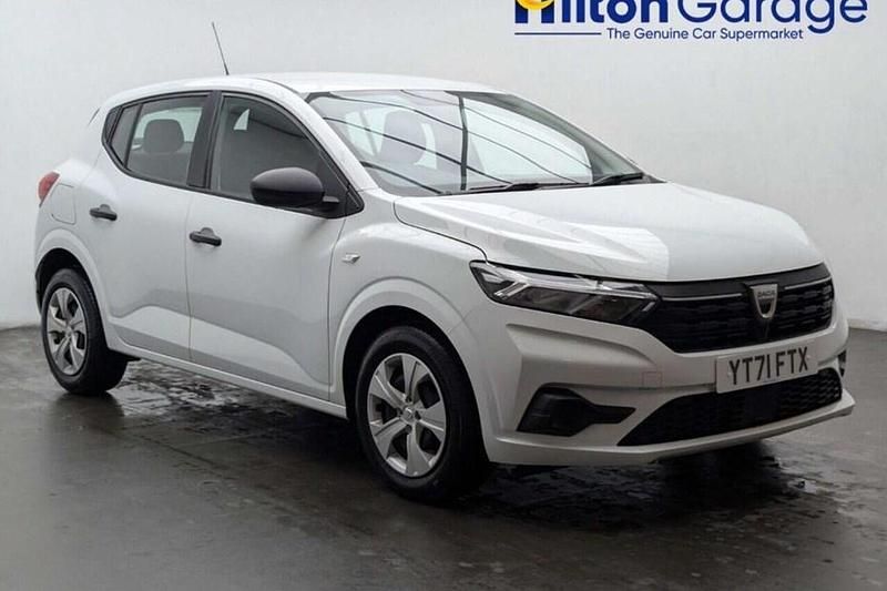Used Dacia Sandero Essentiel 67 HP (49 kW) 2021 White Hatchback