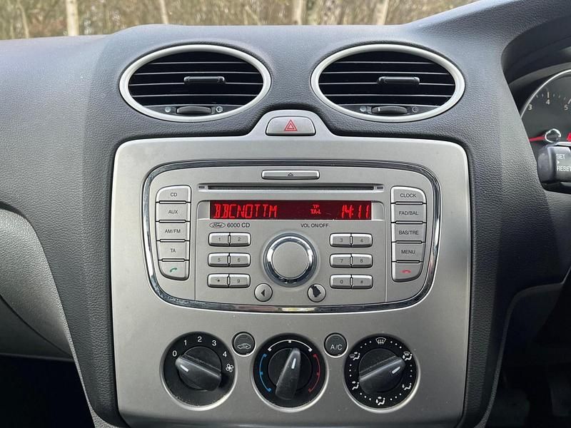 Used Ford Focus Zetec 2010 Grey Hatchback