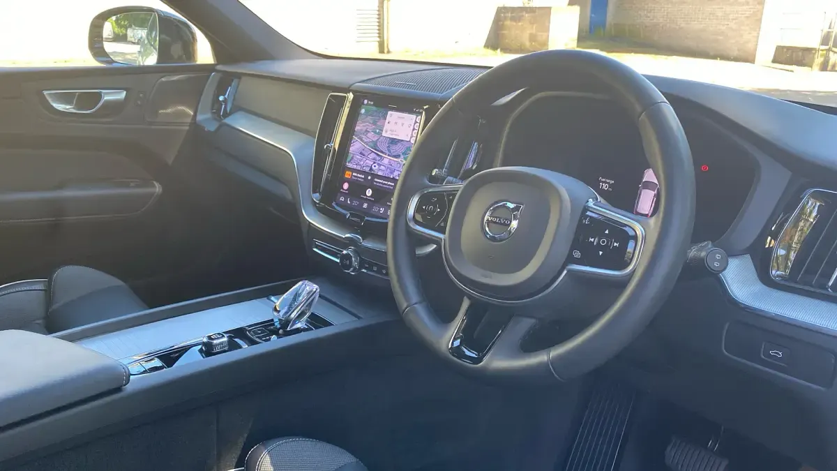 Used Volvo XC60 Plus 250 HP (183 kW) 2023 Grey SUV