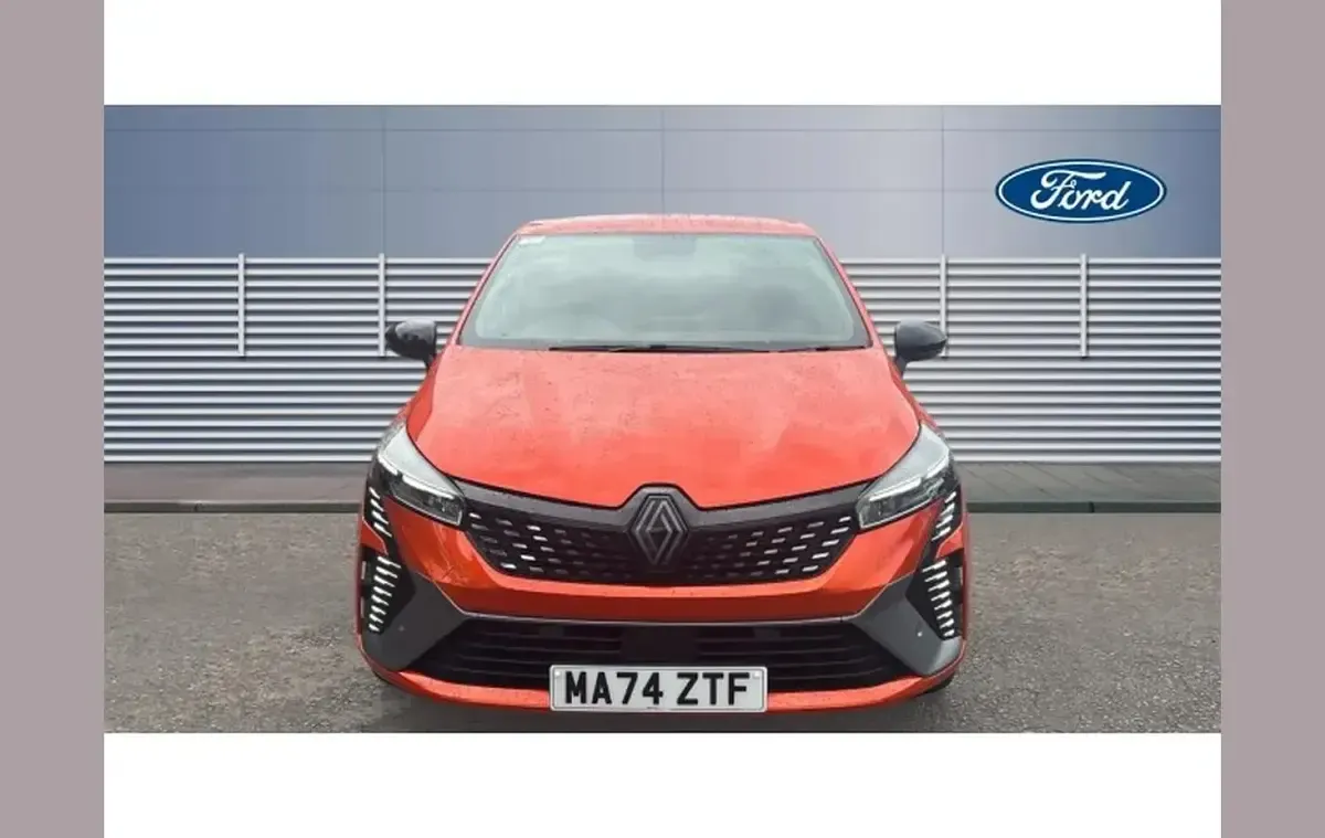 Used Renault Clio V Esprit Alpine 140 HP (102 kW) 2024 Orange Hatchback