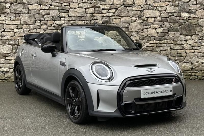 Used Mini Cooper S Classic 176 HP (129 kW) 2024 Silver Hatchback