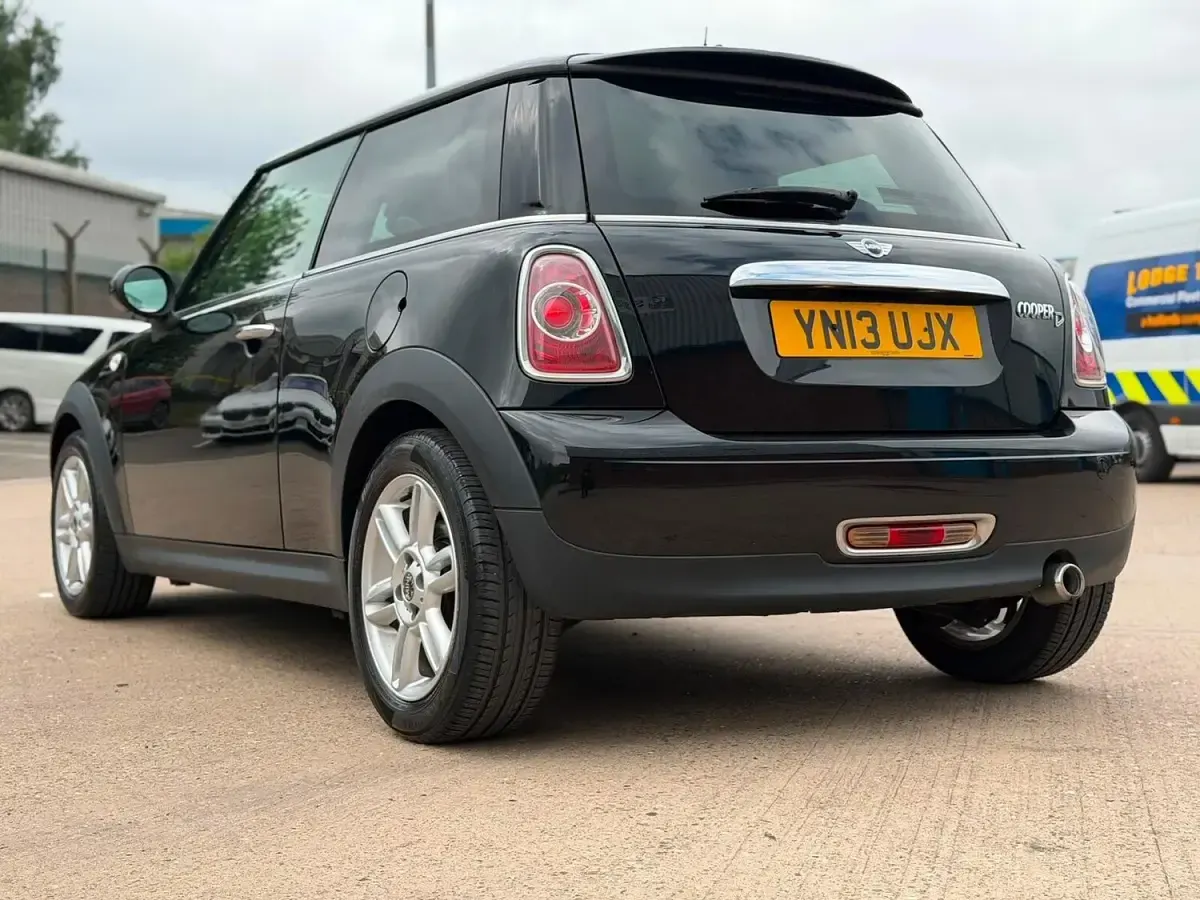 Used Mini Cooper D Hatch 2013 Black Hatchback