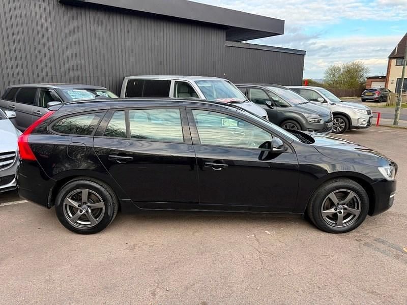 Used Volvo V60 Business Edition 120 HP (88 kW) 2016 Black Estate