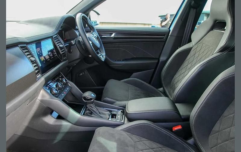 Used Skoda Kodiaq SportLine 196 HP (144 kW) 2024 Race blue metallic SUV