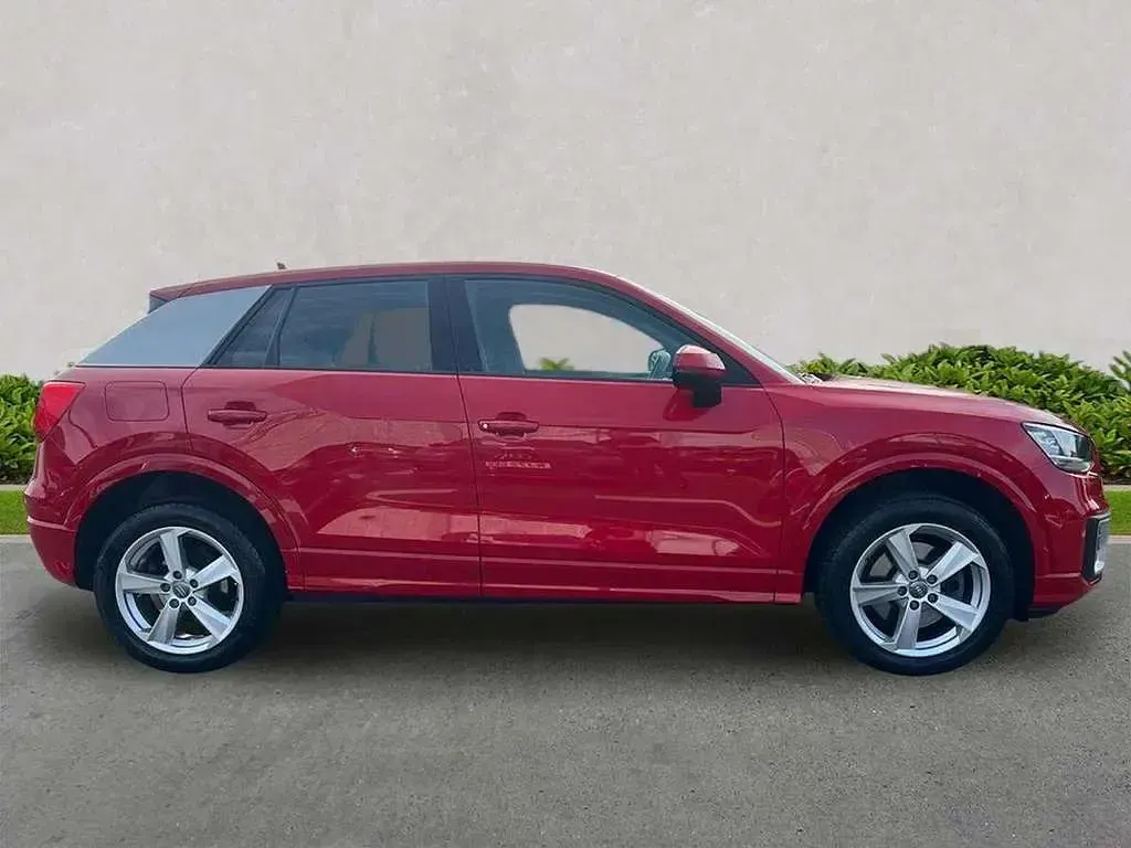 Used Audi Q2 Sport 150 HP (110 kW) 2018 Red SUV