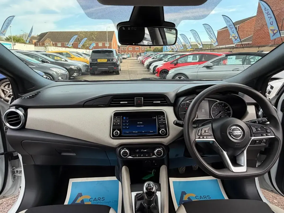 Second-hand Nissan Micra Acenta Limited Edition 71 CP (52 kW) 2018 Alb Hatchback
