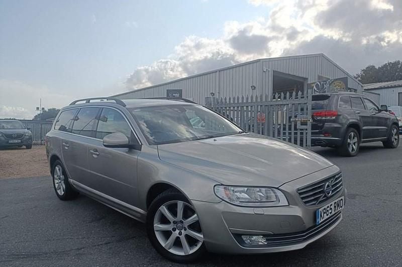 Gold Used 2015 Volvo V70 SE Estate | £13,495 (Fair price) - Image 1/1