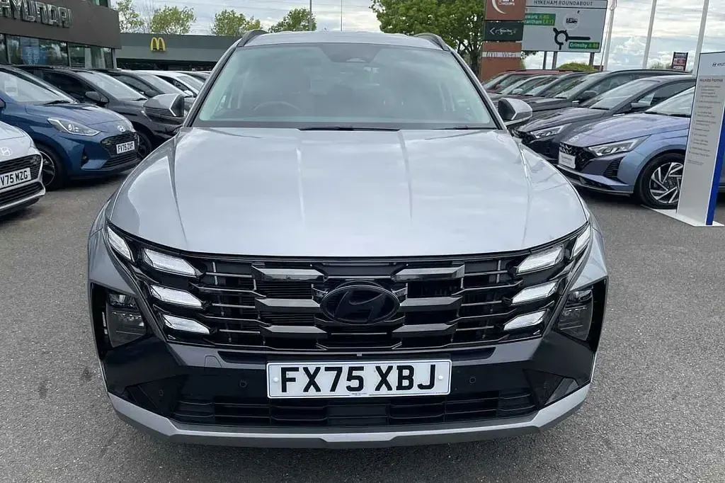 Used Hyundai Tucson Advanced 215 HP (158 kW) 2025 Silver SUV