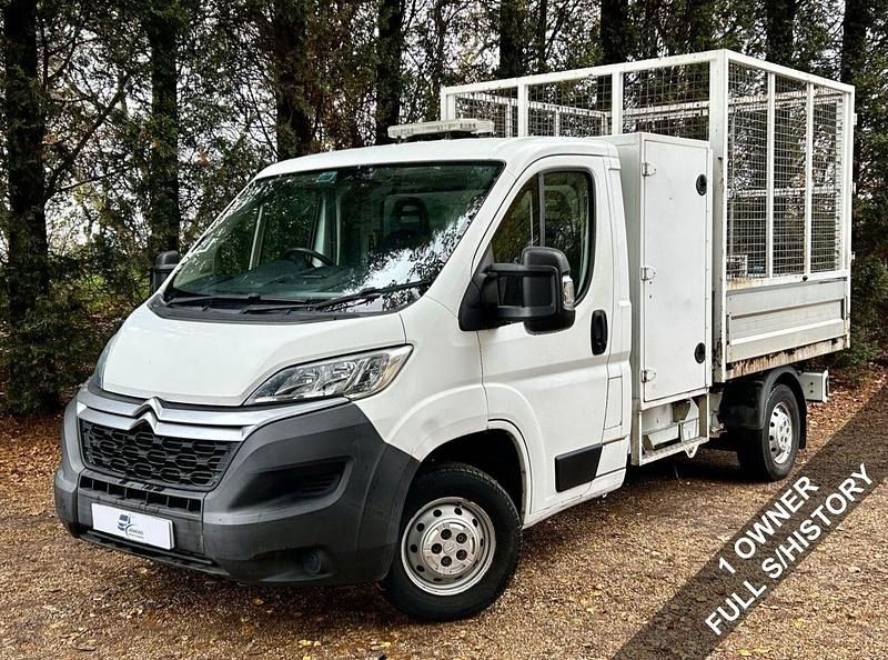 White Used 2018 Citroën Relay Van | £8,995 (Fair price) - Image 1/4