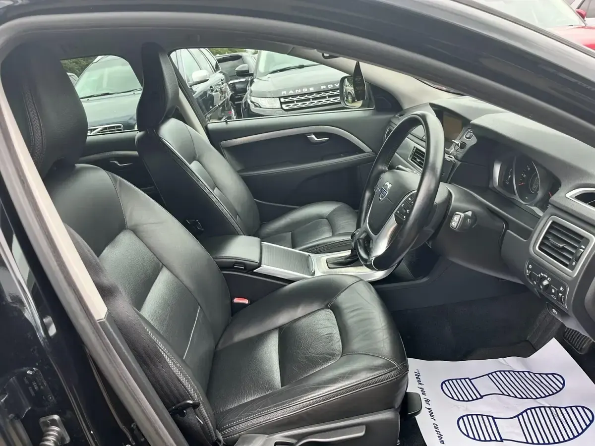 Used Volvo XC70 SE 2013 Black Estate