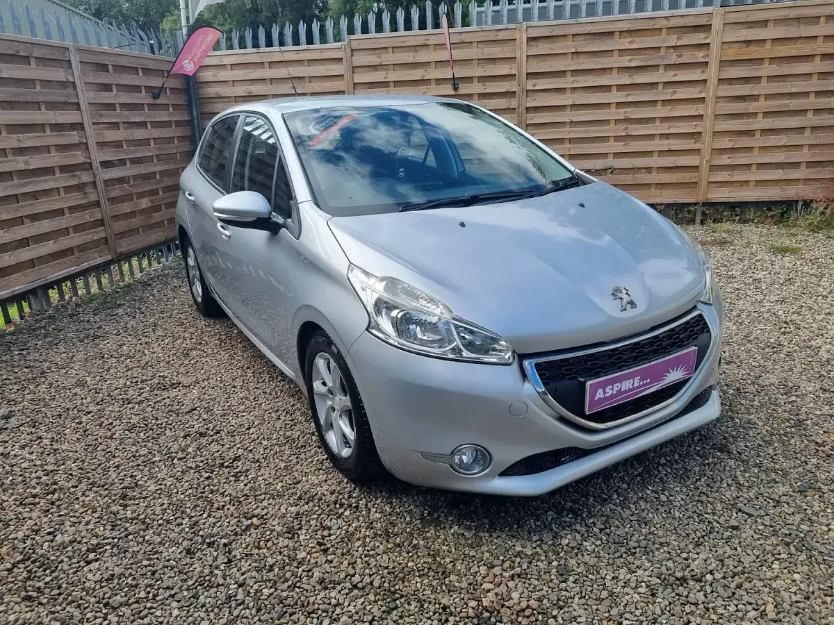 Used Peugeot 208 Active 2015 Silver Hatchback