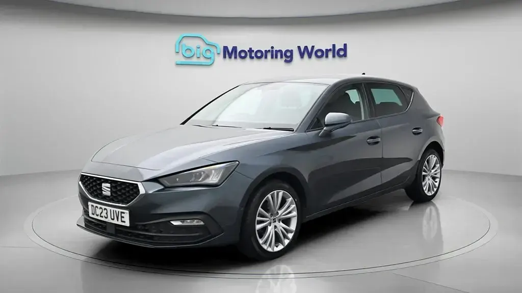 Used Seat Leon SE Dynamic 110 HP (80 kW) 2023 Grey Hatchback