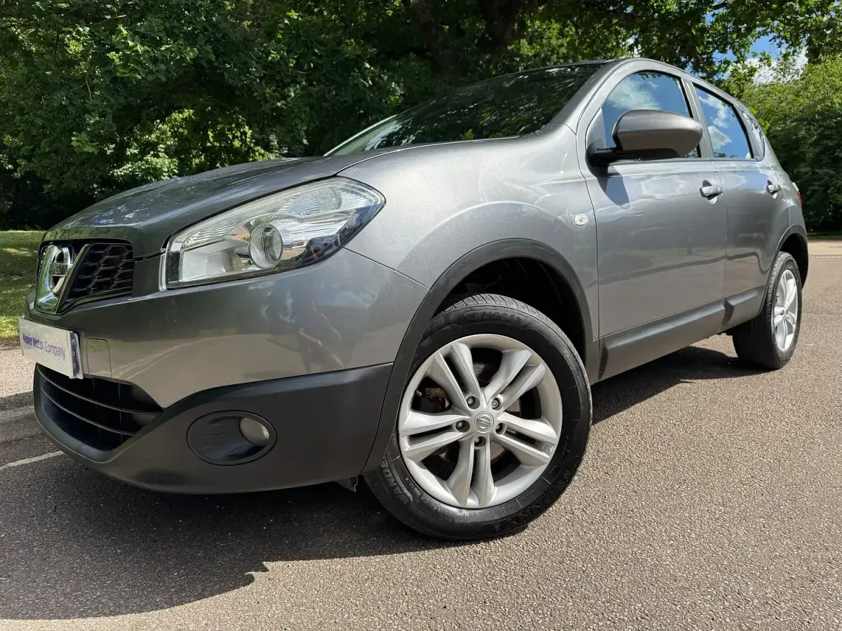 Used Nissan Qashqai Acenta 117 HP (86 kW) 2012 Grey SUV