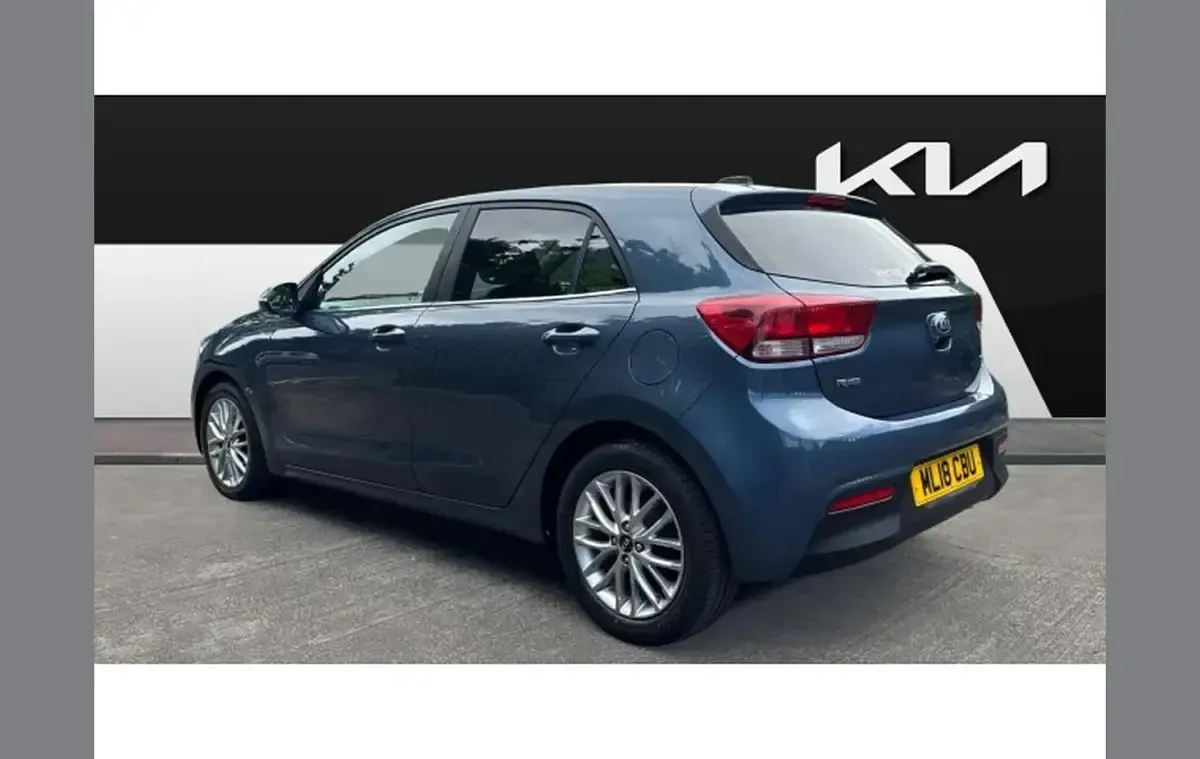 Used Kia Rio 88 HP (64 kW) 2018 Blue Hatchback