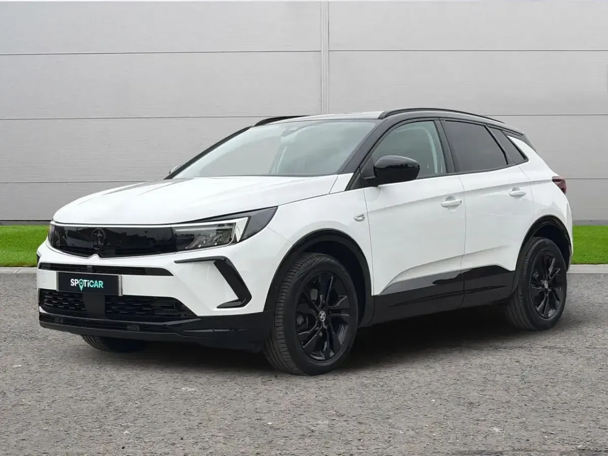 Used Vauxhall Grandland X S 128 HP (94 kW) 2023 White SUV