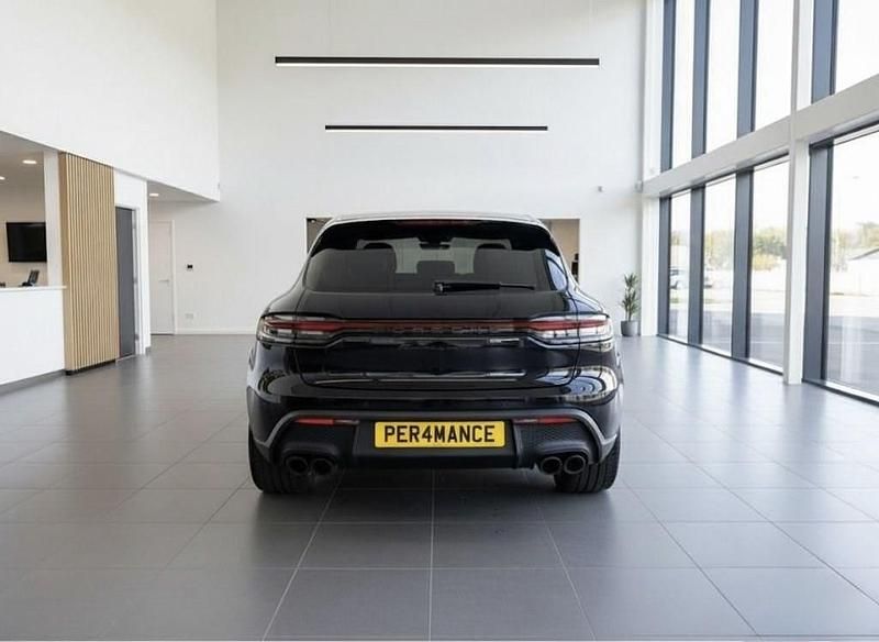 Used Porsche Macan 265 HP (194 kW) 2022 Black SUV