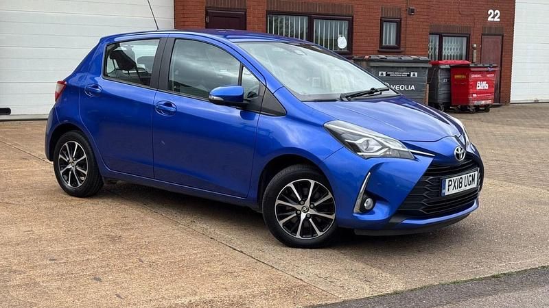 Used Toyota Yaris 2018 Blue Hatchback