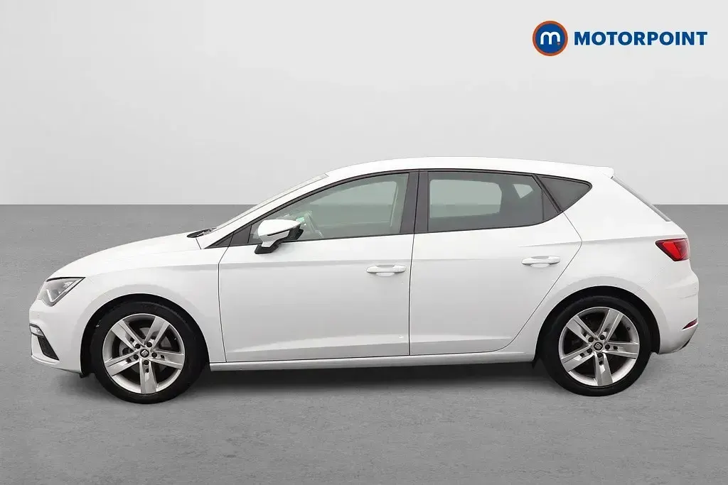 Used Seat Leon FR 131 HP (96 kW) 2019 White Hatchback