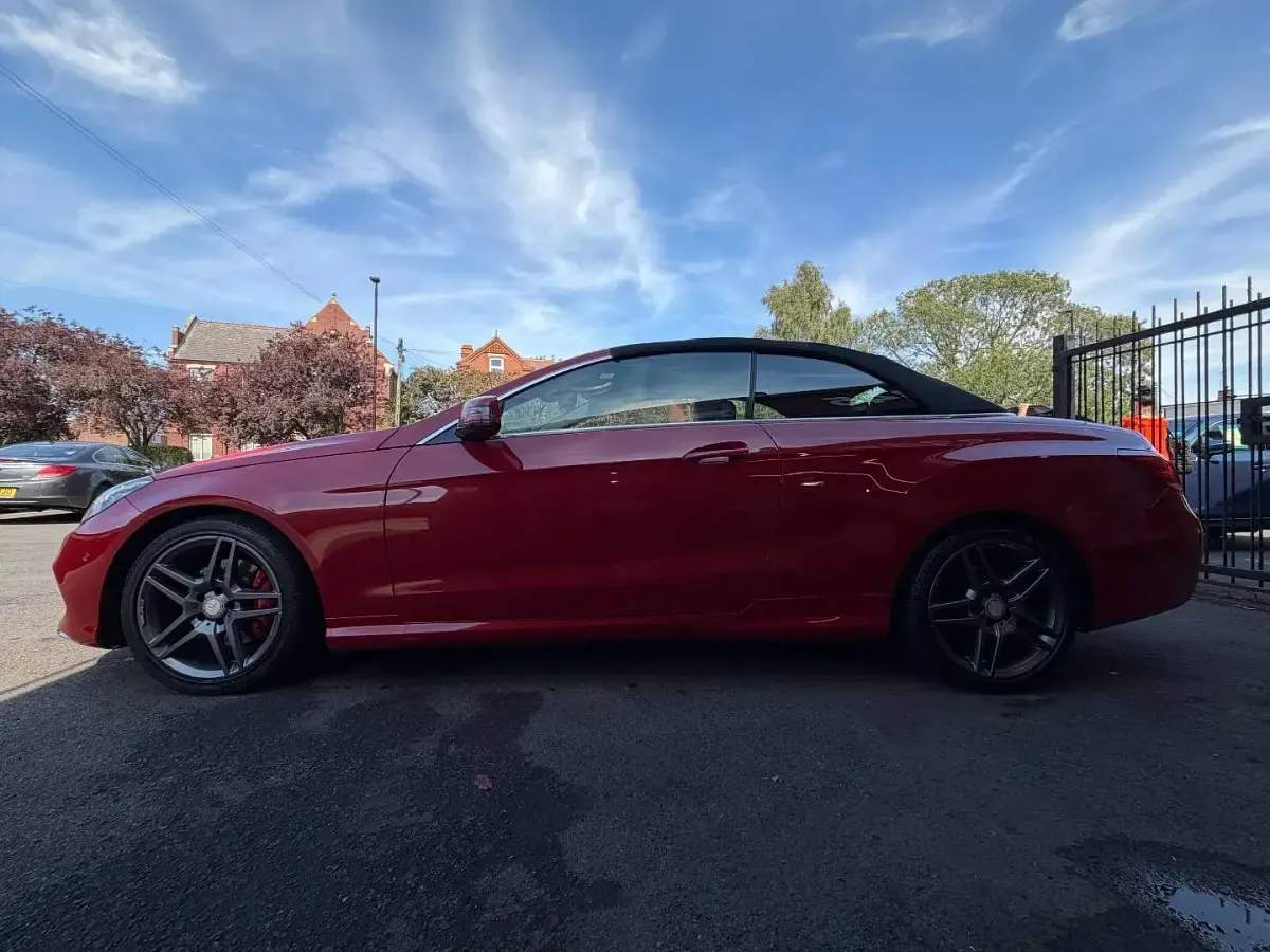 Used Mercedes E220 AMG line 177 HP (130 kW) 2015 Red Cabriolet