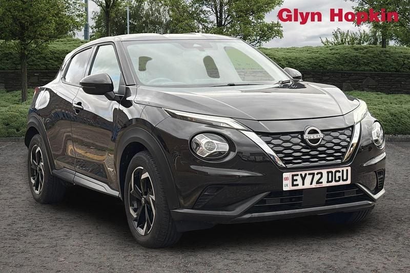 Black Used 2022 Nissan Juke N-Connecta SUV | £16,542 (Good price) - Image 1/4