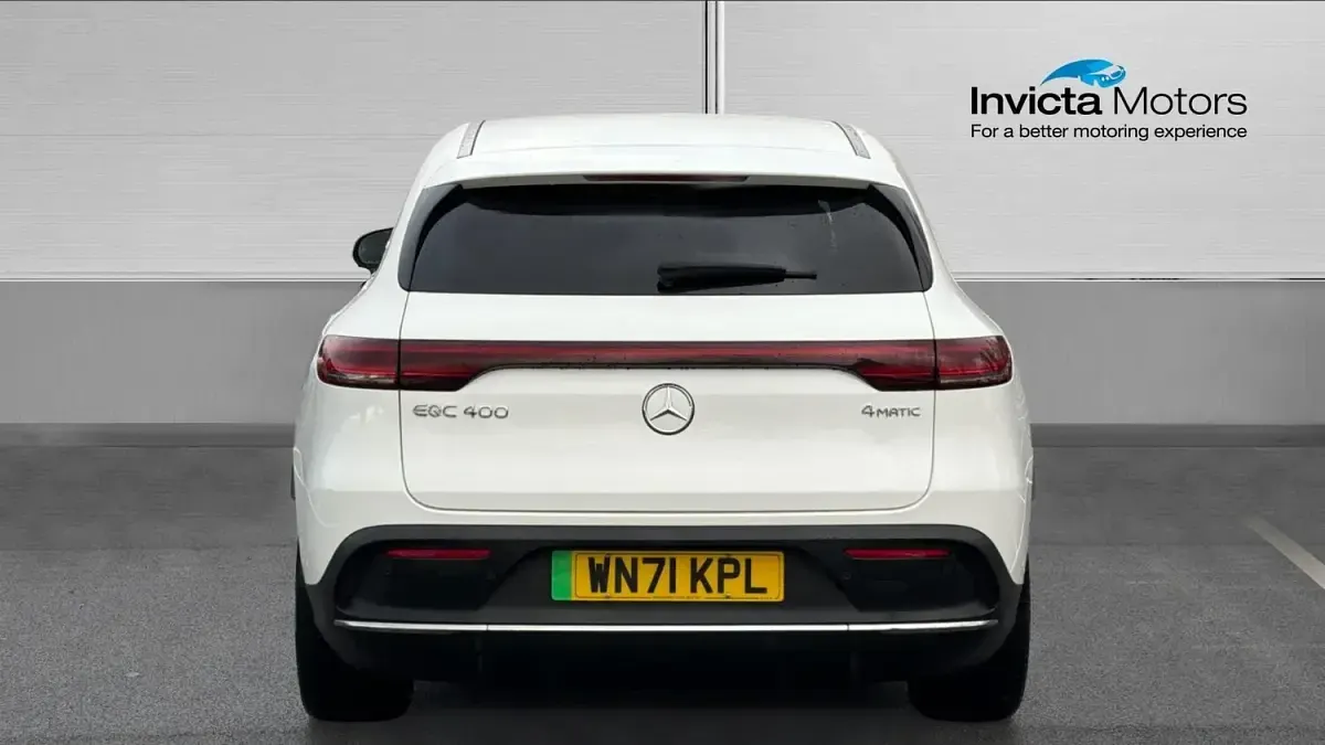 Usado Mercedes EQC400 AMG line 300 kW (408 HP) 2021 Branco SUV