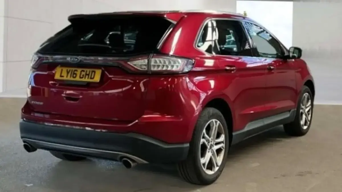 Used Ford Edge Titanium 180 HP (132 kW) 2016 Red SUV